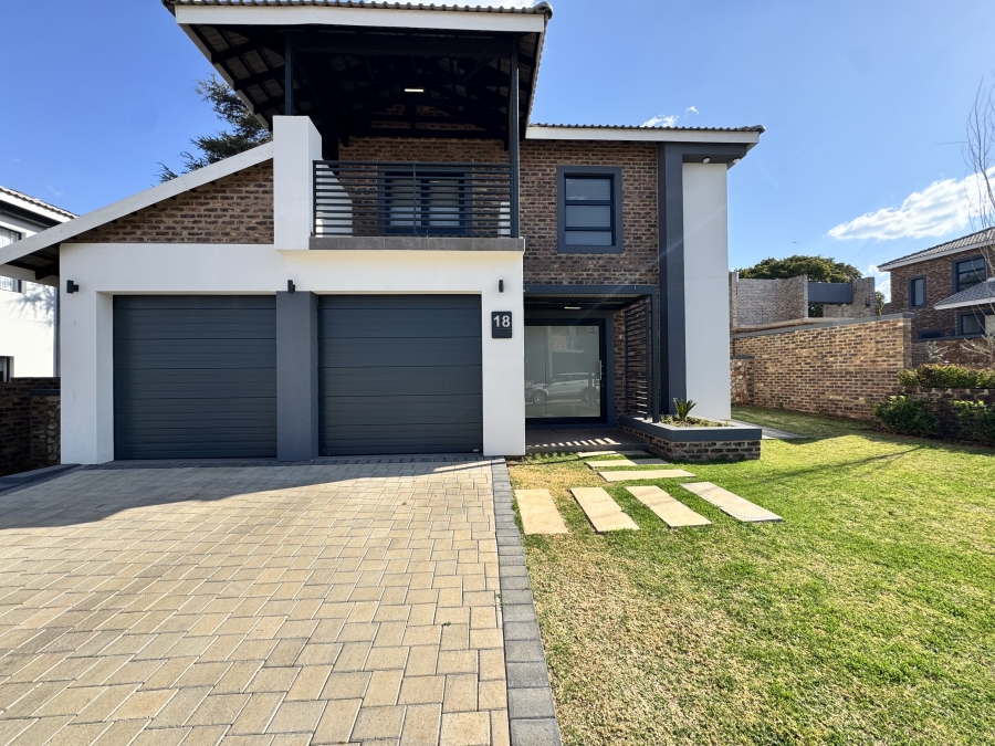 To Let 3 Bedroom Property for Rent in Flamwood North West